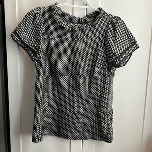 Club Monaco Silk Blouse. Very good condition. Size S.